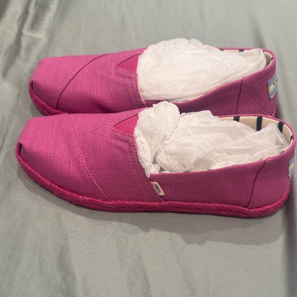 Brand new TOMS Fuchsia Espadrille Flats